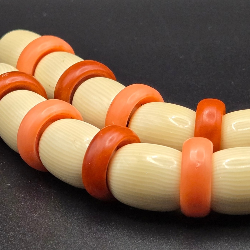 Vintage Napier Chunky Lucite Bead Chain-Threaded Necklace Cream Coral Salmon 16" - Picture 3 of 5